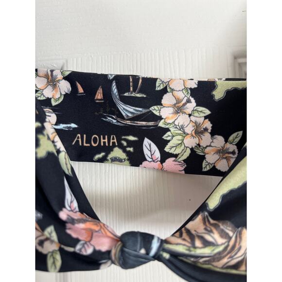 Skatie• ‘Penny’ Bikini Top in KONA Hawaii Print - Picture 6 of 17